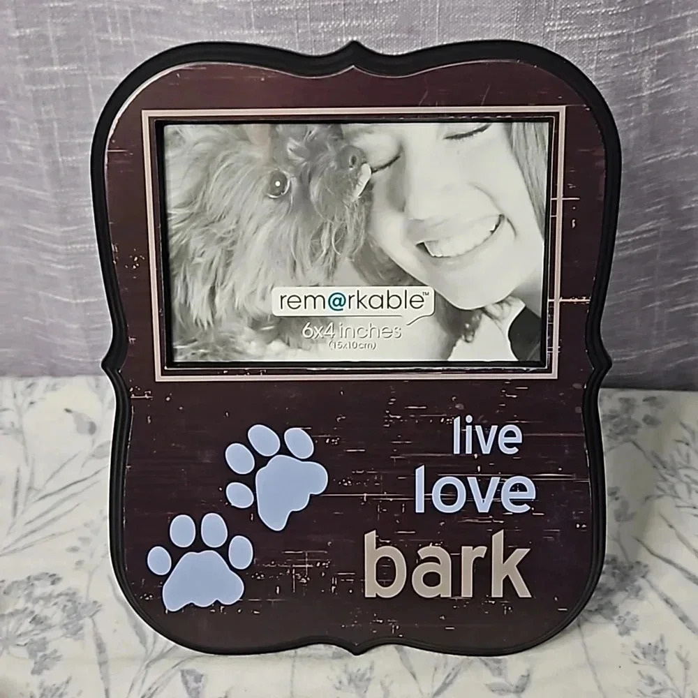 LIVE LOVE BARK